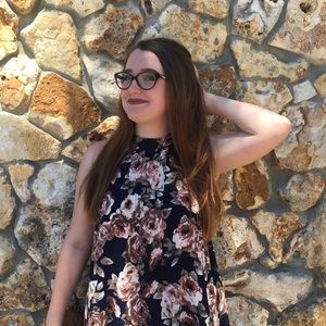 Meet your Posher, Abigail